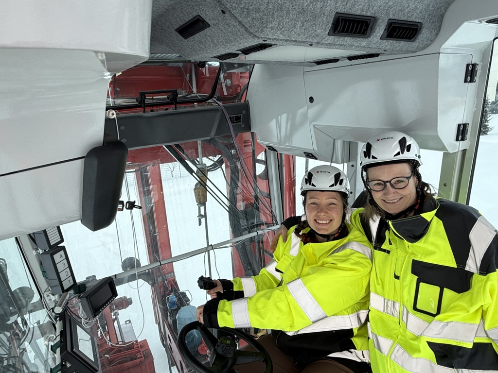 Linnea Harala ja Susanna Kiij&auml;rvi_Move2Green.jpeg