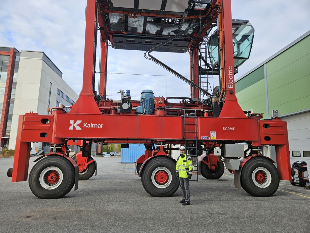 Kalmar KMS Reima Reinvall in front of SC Kalmar KMS Reima Reinvall in front of SC