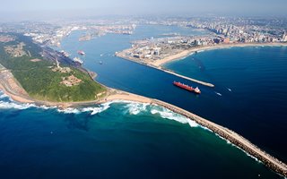 Straddle carrier handover marks latest phase of South African partnership